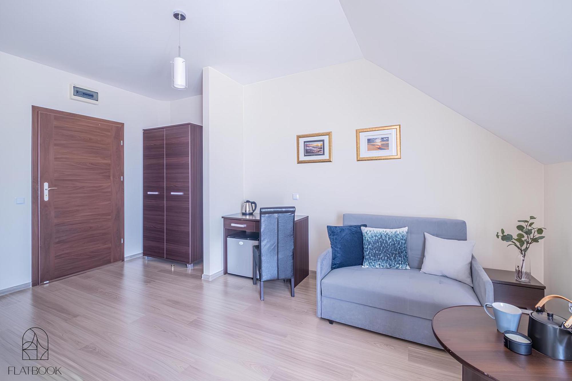 Sztutowo Lazurowy Dwor - Apartamenty Oraz Pokoje Z Basenem I Parkingiem Экстерьер фото