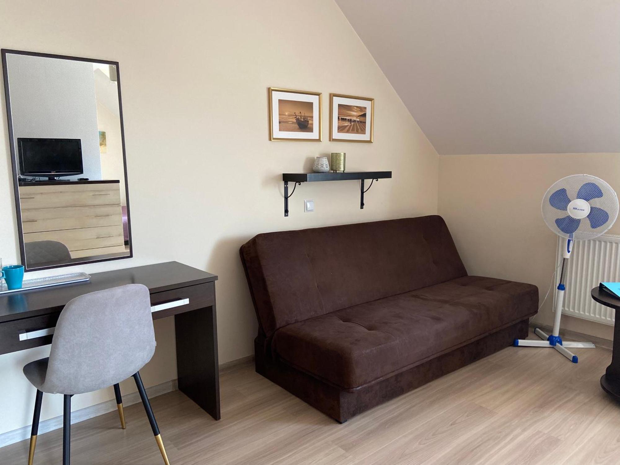 Sztutowo Lazurowy Dwor - Apartamenty Oraz Pokoje Z Basenem I Parkingiem Экстерьер фото