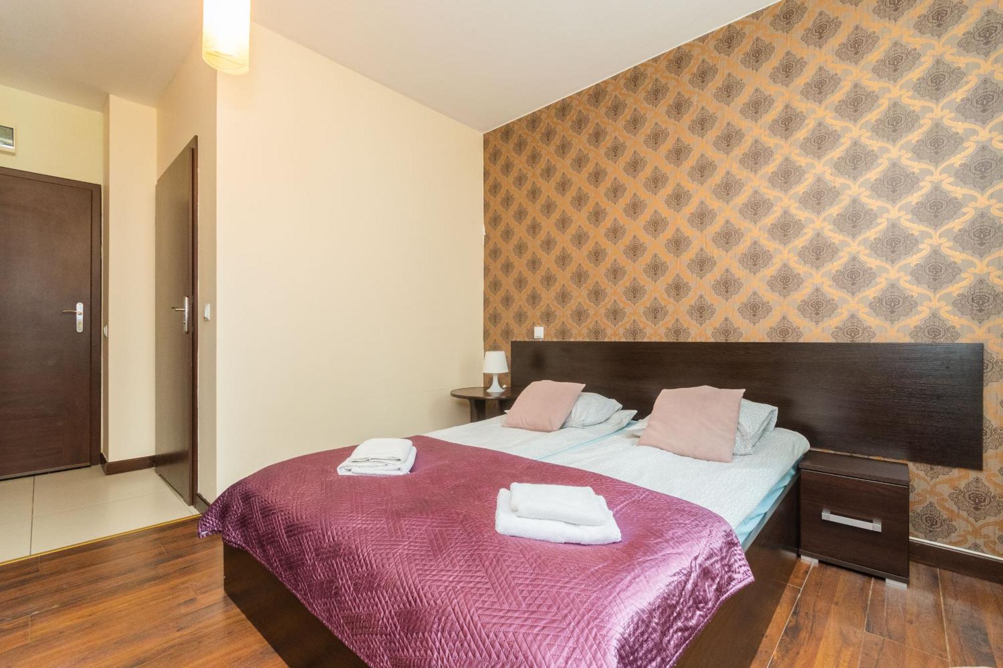 Sztutowo Lazurowy Dwor - Apartamenty Oraz Pokoje Z Basenem I Parkingiem Экстерьер фото