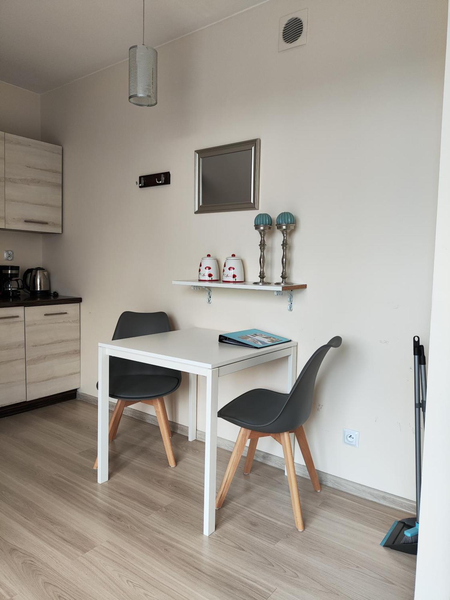 Sztutowo Lazurowy Dwor - Apartamenty Oraz Pokoje Z Basenem I Parkingiem Экстерьер фото